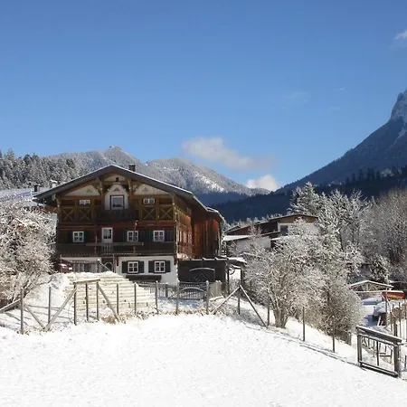 בית חווה Achentaler Bauernhaeusl אכנקירש