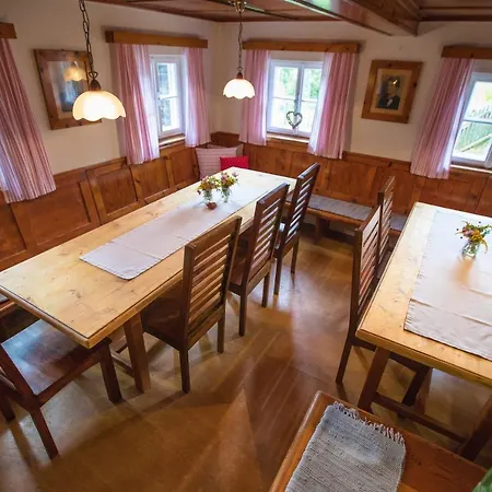 Achentaler Bauernhaeusl Farm stay Achenkirch